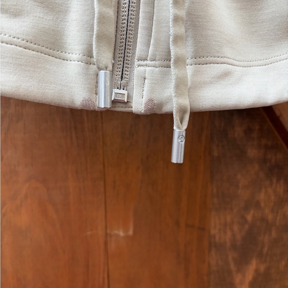 Lululemon Softstreme Cinched Waist Jacket Size 2 - Picture 5 of 7